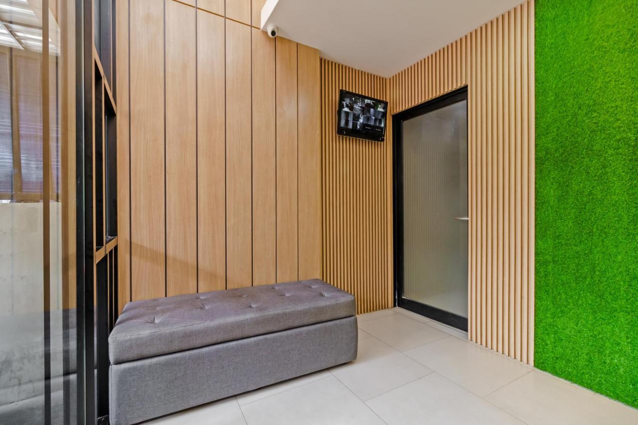 Env Room Джакарта Екстер'єр фото